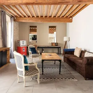 Appartamento La Tour 1 Au Coeur Du Centre, LʼIsle-sur-la-Sorgue